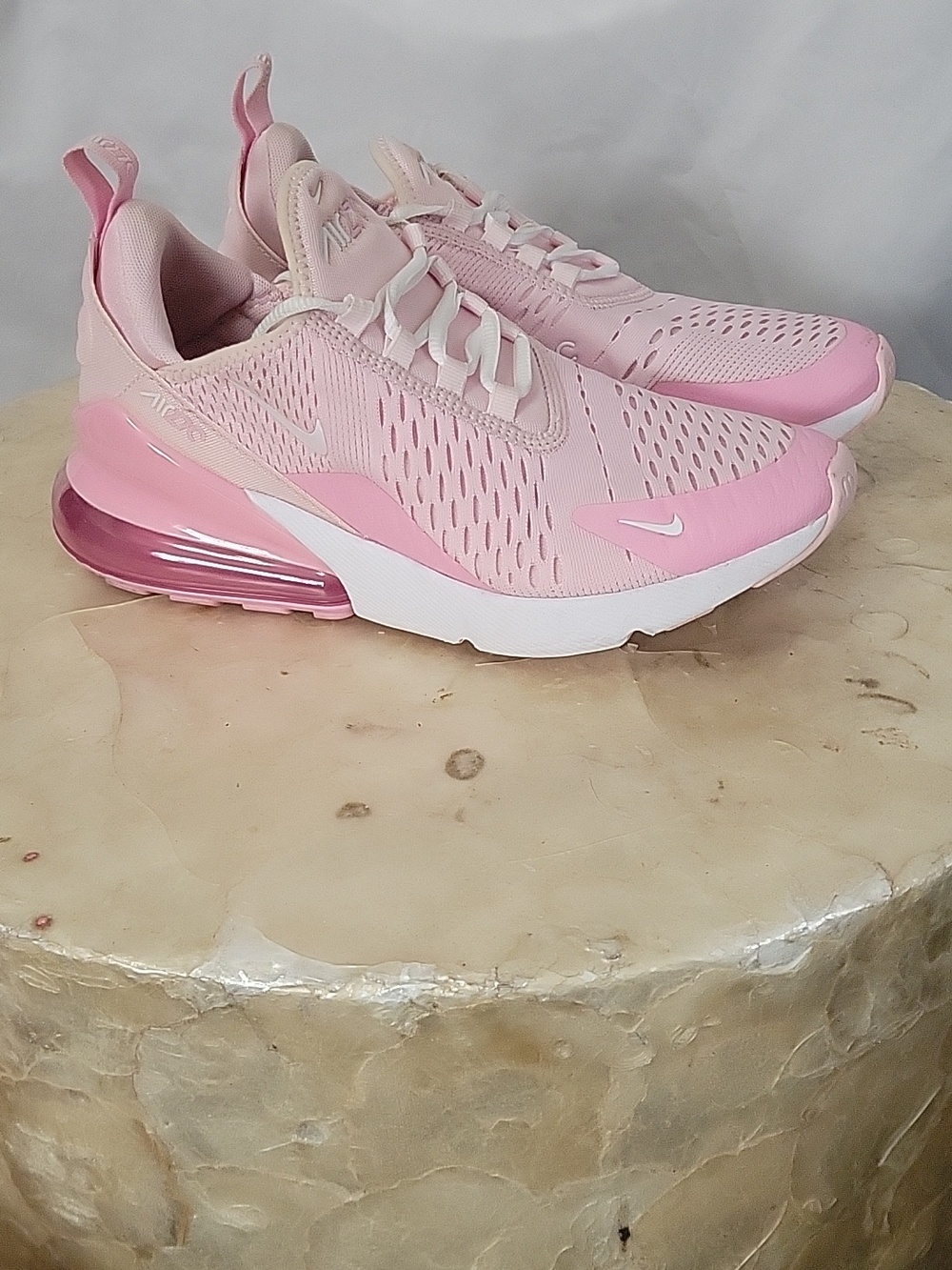 Nike Air Max 270 shoes size 6Y